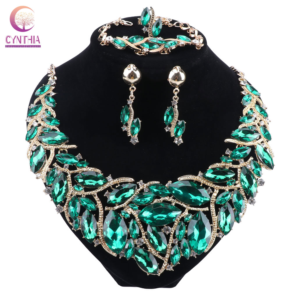 Women Accessories India - CYNTHIA luxe couleur verte cristal collier