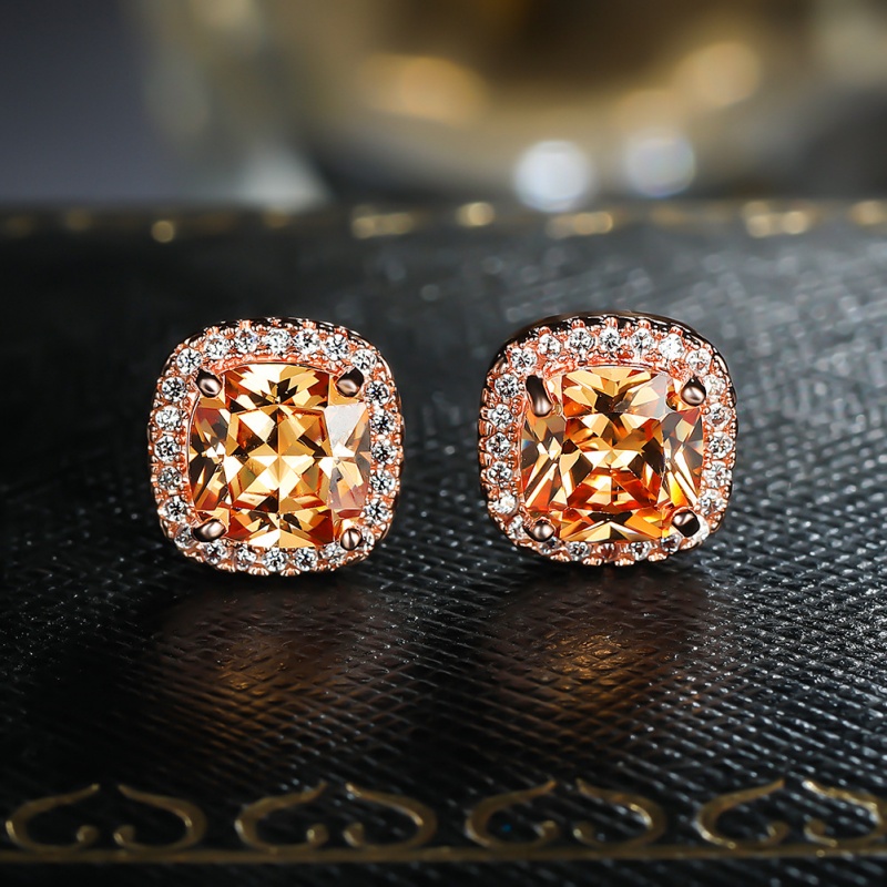 Women'S Accessories Australia - Clous d'oreille carrés à quatre griffes