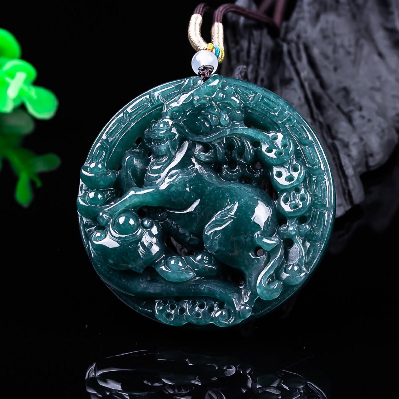 Women Accessories Gift - Pendentif Dragon en Jadeite Birmane, Pierre