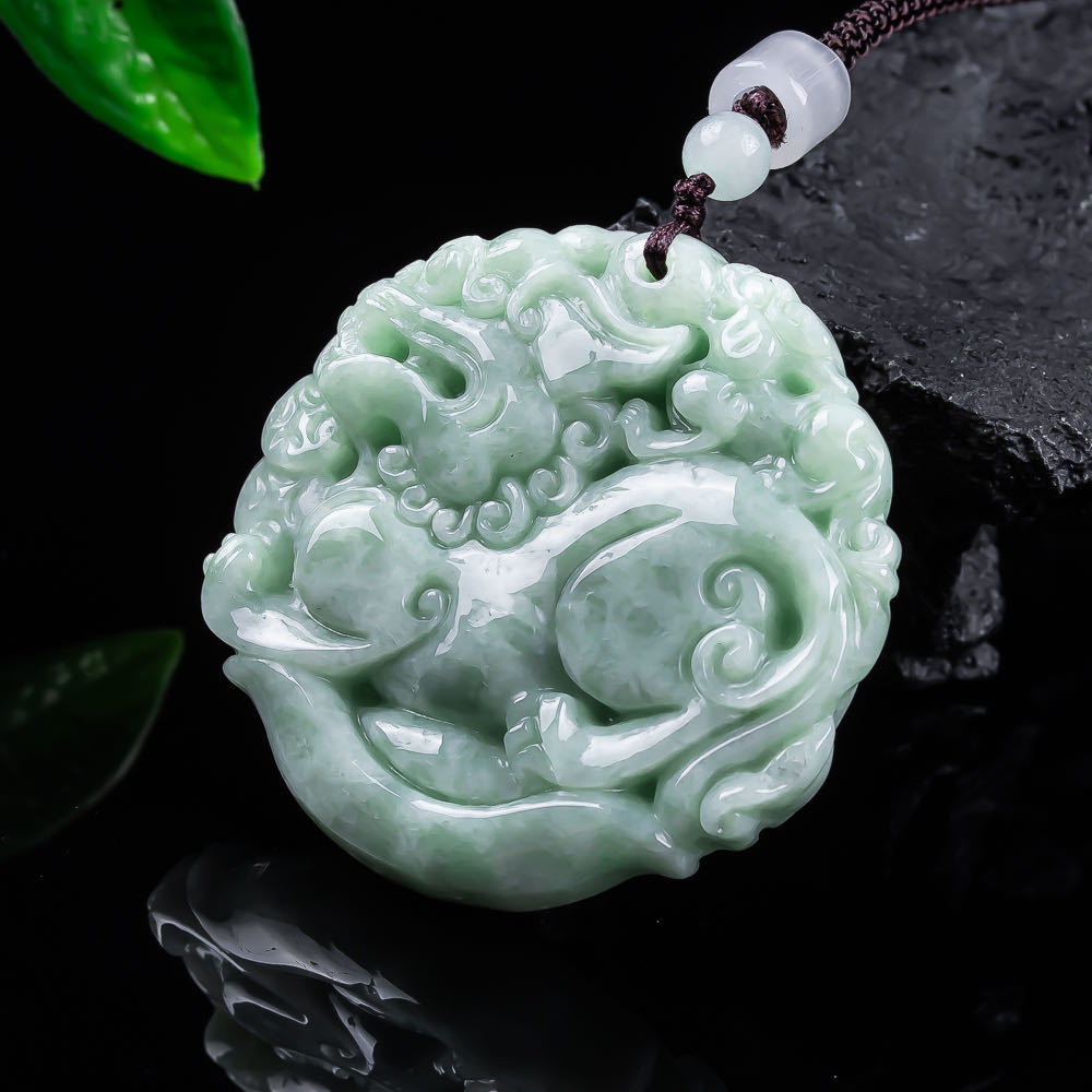 Women Accessories Gift - Collier pendentif Pixiu en jadéite naturelle